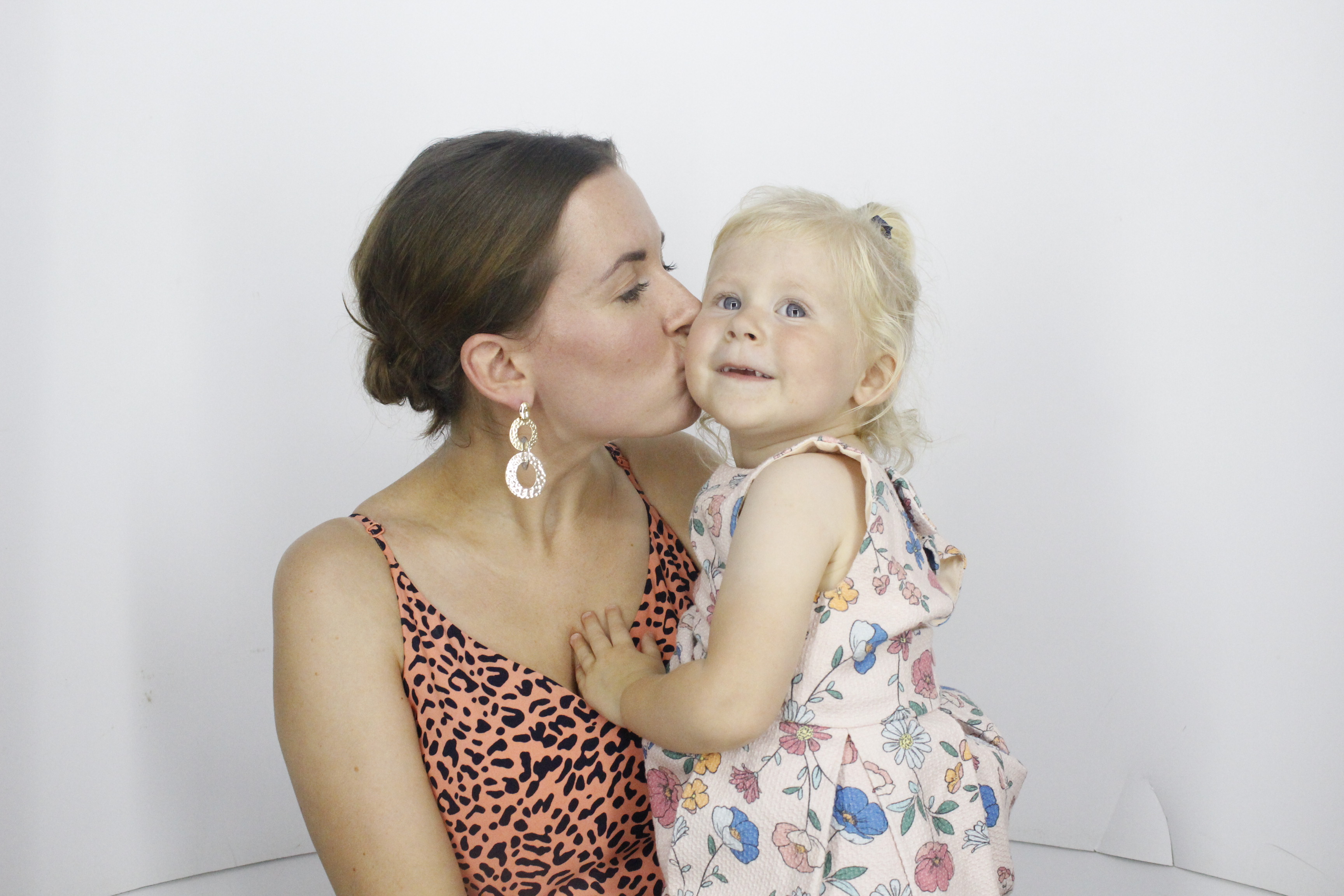 Sam & Rachel's Wedding | View more photos from the event at gallery.myphotoboothexperience.co.uk/u/MyPhotoBoothExperienceLtd/Sam-Rachels-Wedding